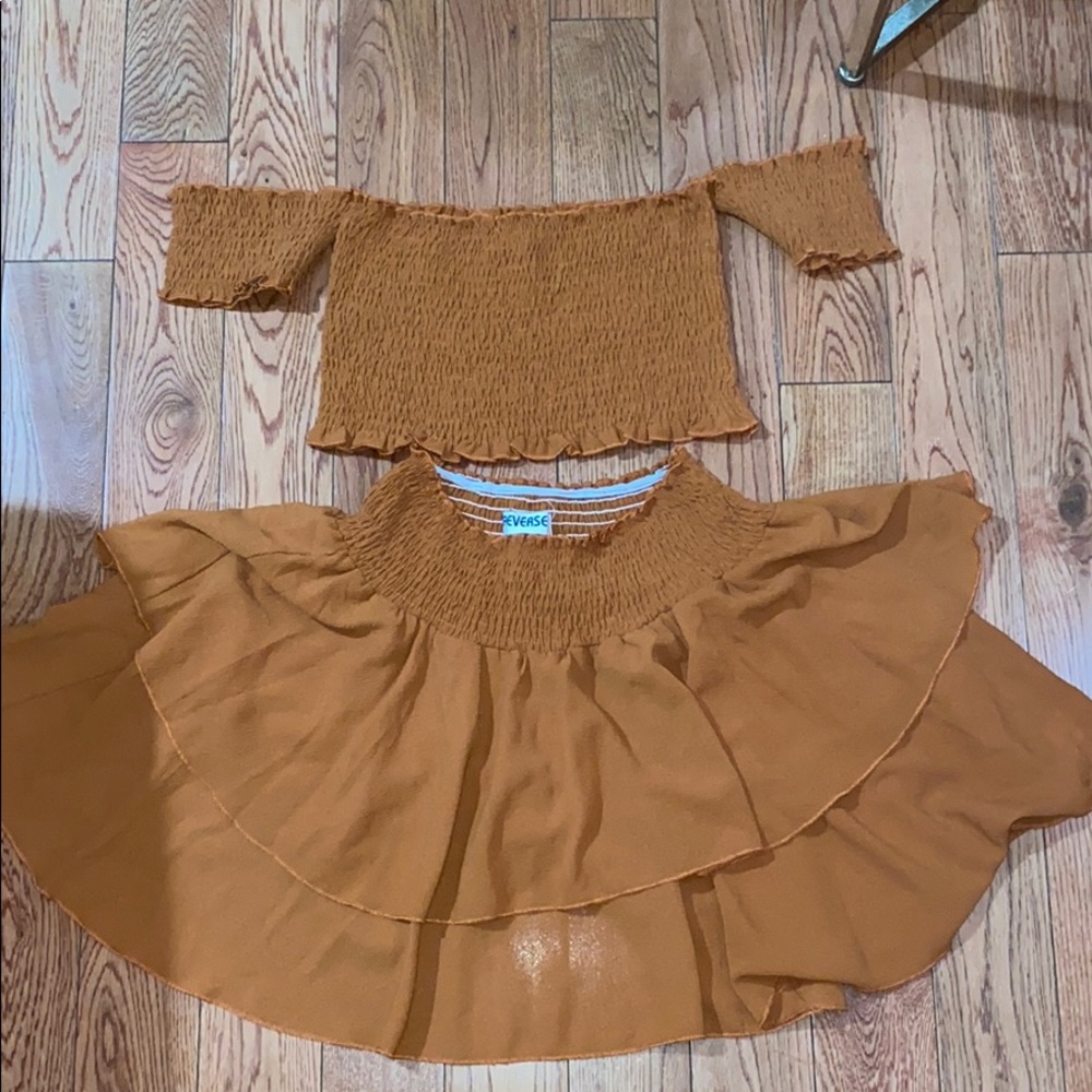 Reverse two piece set - Picture 2 of 6